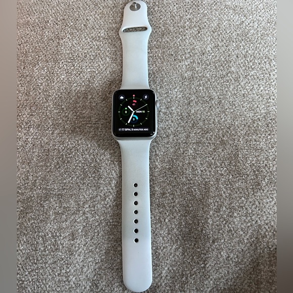 Apple Watch Series 3 - 42mm - aluminum - GPS
